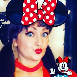 Meet your Posher, Suzanne